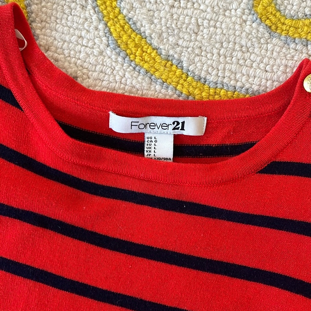 Forever 21 Sweater. Sz L - Picture 3 of 6